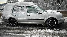 So nicht! Die Fahrzeuge müssen vor der Fahrt von Schnee und Eis befreit werden. Einige Autofahrer haben das im Thurgau nicht beachtet. ...