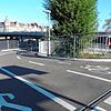 Auf der Fahrbahn der sanierten Fahrradspindel am Rheintorturm haben sich Wellen im Belag gebildet.