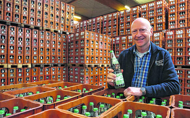 Sprudel-Produzent Clemens Fleischmann ist ein echter Fachmann, wenn es um Trinkwasser geht.