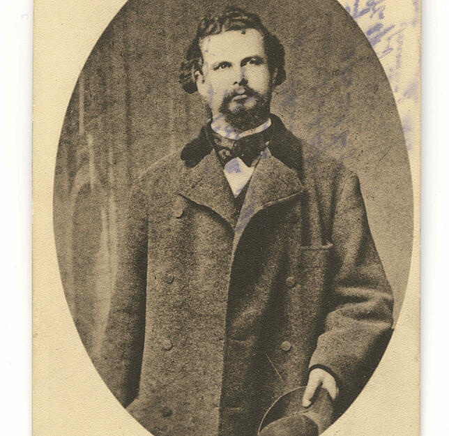 Eine Postkarte von 1910, auf der Ludwig II. während einer Reise in die Schweiz im Jahr 1881 zu sehen ist. Es gilt als letzte Aufnahme ...