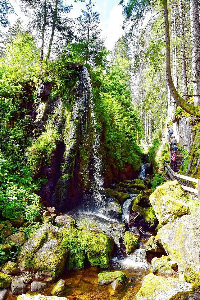 Die Wasserfälle in Menzenschwand werden von Touristen gerne besucht.