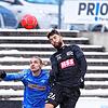 Mokhtar Boulachab (links) und sein Team vom FC 08 Villingen konnten sich leicht gegen den Aufsteiger FC Denzlingen durchsetzen. Der ...