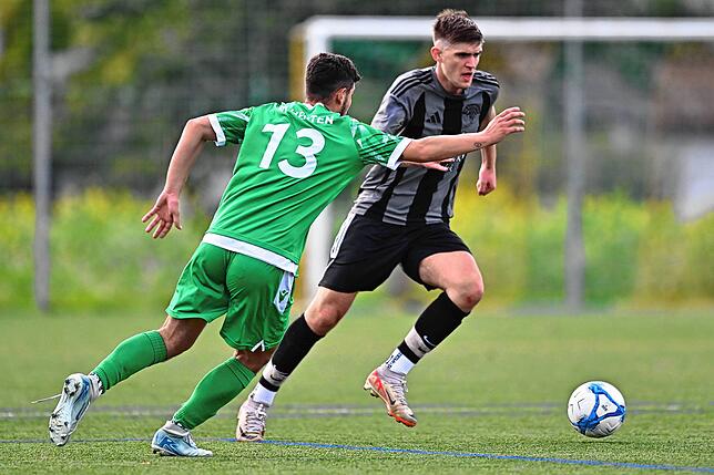 Bild 5: SV Herten setzt sich mit 4:1 gegen FC Hochrhein durch – und wir haben Bilder!