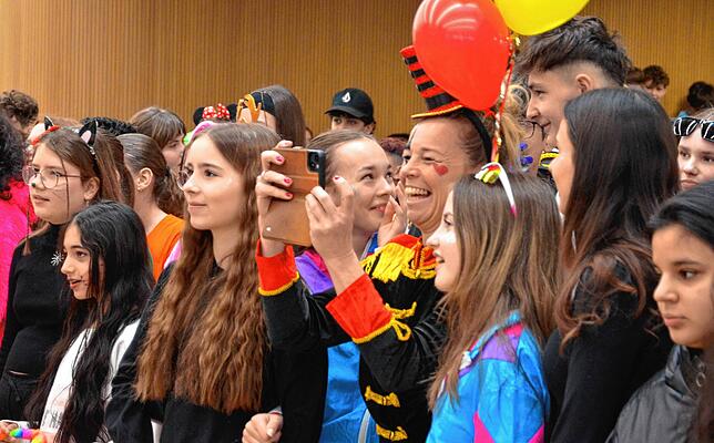 Bild 9: Markdorf feiert Fasnet: Die beeindruckendsten Bilder der Schüler- und Kindergartenbefreiung