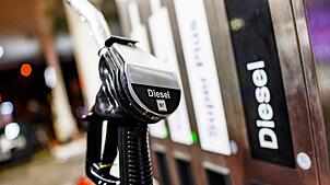 Eigentlich wollte der Mann Diesel tanken - statt Benzin. (Symbolbild)