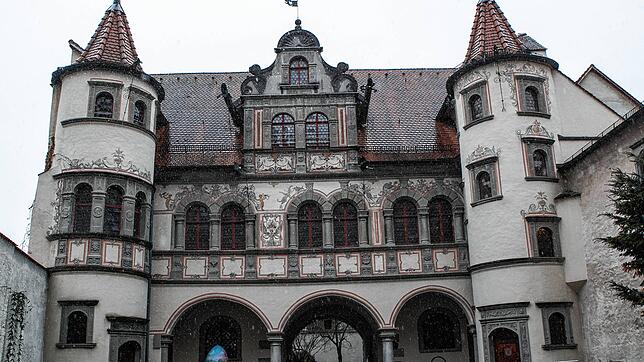 Das Rathaus in Konstanz. Die Stadtverwaltung schlägt dem Gemeinderat Konstanz wegen der Corona-Pandemie die Verlegung des Termins vom 5. ...