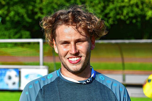 Daniel Constantin (21) lebt in Jestetten, kam erst als 17-Jähriger zum SV Jestetten. Begonnen hat er mit Fußball beim FC Schaffhausen, ...