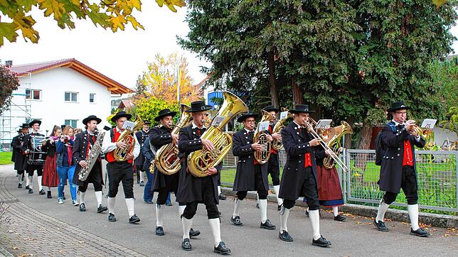 Der Musikverein Nenzingen bei den Platzkonzerten in Nenzingen im Herbst 2020.