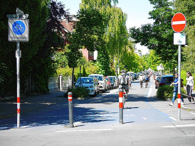 Kurz vor dem Lutherplatz am Ende der Schottenstraße endet die Radstraße momentan.