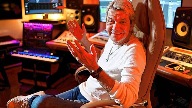 Musiker Matthias Reim in seinem Musikstudio in Stockach.