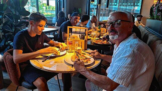 Bild 12: Pizza wie in Neapel: Bilder von der Eröffnung der neuen Pizzeria am Konstanzer Seerhein