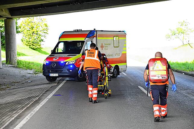 Einsatz der Rettungskräfte am Ort des Geschehens.