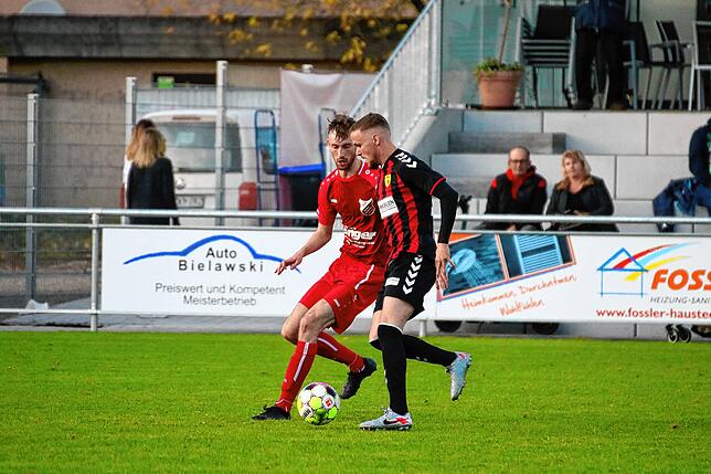 Bild 5: TuS Kleines Wiesental sichert sich ein 2:2 beim Tabellenführer FSV Rheinfelden II &ndash; wird haben die Bilder!