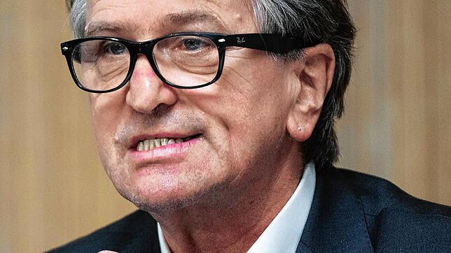 Sozialminister Manne Lucha erklärte seine Gesundheitsversorgungspläne.