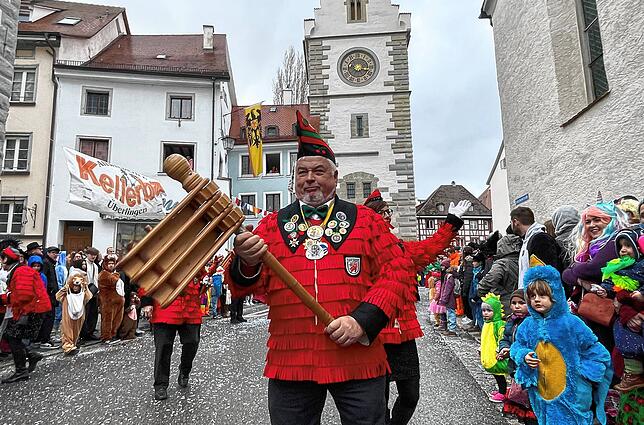Bild 4: Tolle Stimmung beim Sonntagsumzug der Überlinger Narrenzunft &ndash; Teil 2