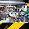 Bis zu 15.000 Stellen will ZF bis 2025 abbauen. Grund sind die Auswirkungen der Corona-Pandemie und die weltweite Rezession.