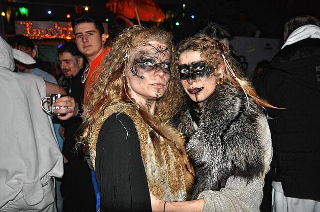 Bild 13: Hugeloh Ball 2025: Diese Bilder zeigen die beste Stimmung in der Mehrzweckhalle