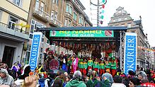 Bild : Straßenfasnacht 2025 in Konstanz: Narren erobern die Marktstätte – Die Highlights in Bildern!