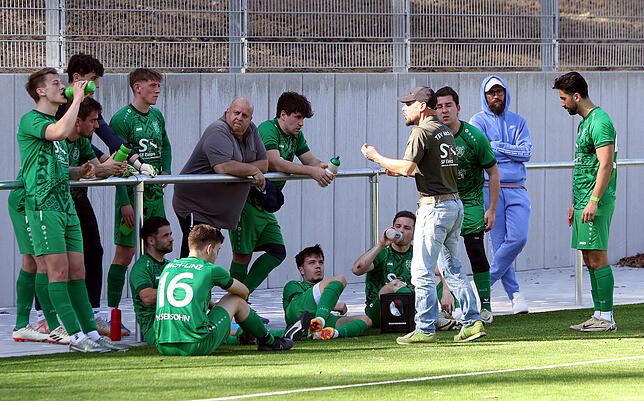 Bild 5: TSV Aach-Linz setzt beim SC Pfullendorf II die Akzente. Wir haben die besten Bilder!