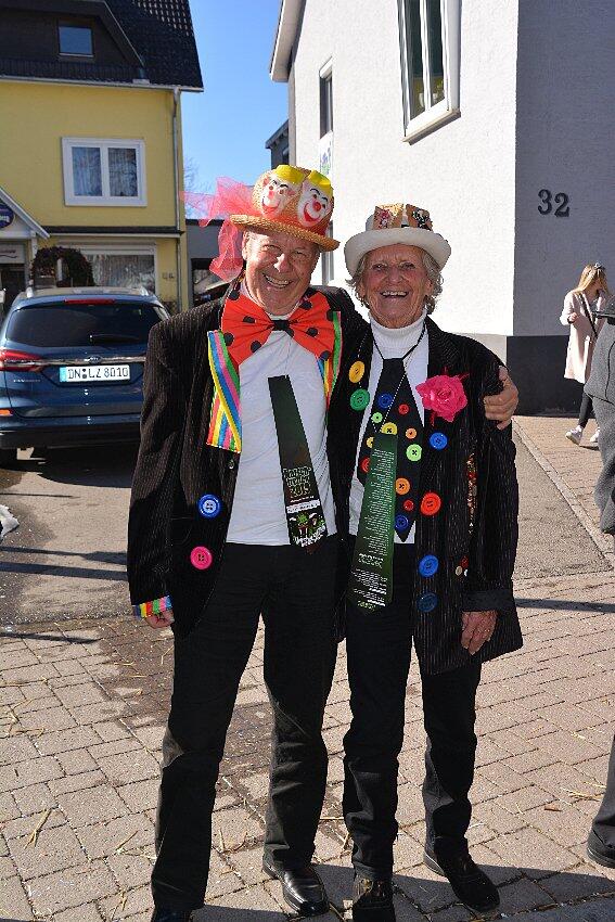Bild 43: Bilder vom Narrentreffen der Urviecher-Zunft Bad Dürrheim: Großer Festumzug (1)