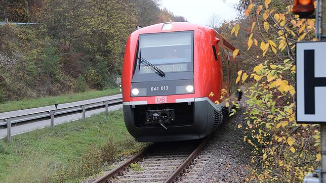 Eine &bdquo;flotte Achse&ldquo; soll die Zugverbindung von Waldshut ins Wutachtal werden. Das planen zumindest die Bahnbetriebe ...