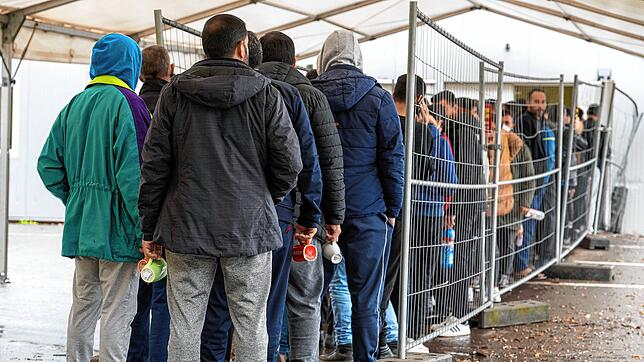 Viel los bei der Landeserstaufnahmestelle in Ellwangen. Wie gehen wir mit dem Flüchtlingsstrom um?