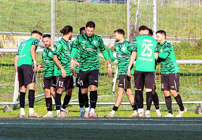 Bild 2: Stockacher Torflut beim 6:0 des VfR über FC Gutmadingen. Wir haben die besten Bilder!