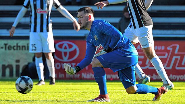 Marvin Geng musste bei seinem Debüt für den FC 08 Villingen zweimal hinter sich greifen.