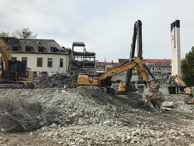 Bild 19: Chronologie eines Abrisses: Wir haben den Rückbau des Vincentius-Krankenhauses in Bildern und Videos begleitet