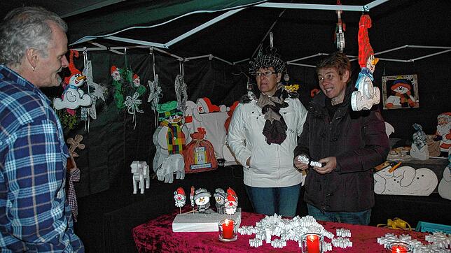 Der Adventsmarkt im Kerzenschein (hier eine Aufnahme von 2015) soll den Murgern auch in Zukunft erhalten bleiben.