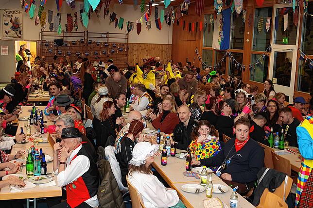 Bild 20: 80 Akteure begeistern beim ausverkauften Sportlerball des SV Rietheim – Die besten Bilder