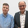 Daniel Seidl (links) verstärkt ab sofort die Fraktion der Grünen im Singener Gemeinderat. Oberbürgermeister Bernd Häusler verpflichtete ...
