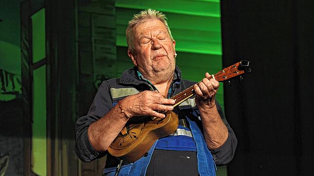 Norbert Heizmann ist der Heiz-Mann und ergründet aus dem Keller die Lage der Nation &ndash; einer der Höhepunkte beim Narrenspiel der ...