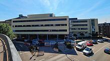 Am Klinikum Hochrhein gibt es derzeit aufgrund von vielen erkrankten Mitarbeitern und denen, die sich in Quarantäne befinden, Engpässe. ...