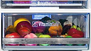 Plastik raus, Luft rein: Obst und Gemüse sollte lieber luftig als in geschlossenen Verpackungen aufbewahrt werden.