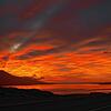 Der Himmel ist rot in Island, dem Land aus Feuer, Eis und Vulkanen. Zwei junge Pfullendorfer verbringen auf dem Inselstaat sieben Monate.