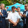 Thüringens AfD-Chef Björn Höcke (von links), der neue Sonneberger Landrat Robert Sesselmann und Bundessprecher Tino Chrupalla (beide ...