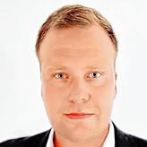 Marcel Immendorf alarmierte gemeinsam mit seinen Mitarbeitern die Hausbewohner, die von dem Feuer zum Teil noch gar nichts mitbekommen ...