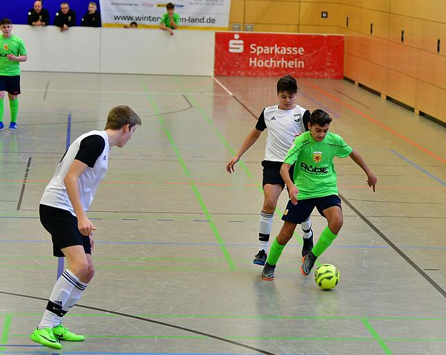 Bild 9: Zweite Garnitur des Gastgebers ist chancenlos beim 1:10 gegen den FC Wehr