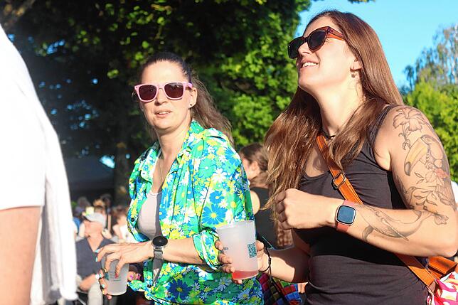 Bild 17: Anita Hofmann und andere Schlagerstars: Party beim Sound Beach Festival 2025 in Überlingen
