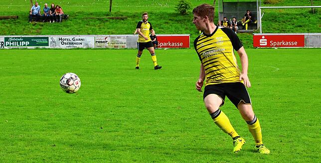 Bild 21: SV Eichsel muss gegen den FC Huttingen mit einem 1:1 zufrieden sein &ndash; und wir haben die Bilder!