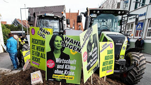 Überdeutlich wurde der Protest gegen den politischen Aschermittwoch der baden-württembergischen Grünen in Biberach.