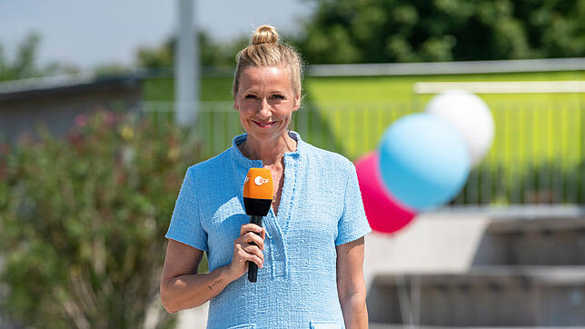 Moderatorin Andrea Kiewel hatte im "ZDF-Fernsehgarten" etwas Besonderes zu verkünden.