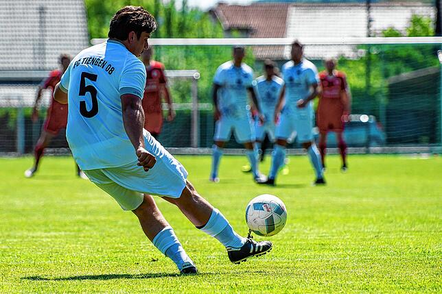 Bild 25: SV Eggingen überrascht mit 2:1-Sieg gegen Spitzenreiter FC Tiengen 08 II &ndash; und wir haben Bilder!