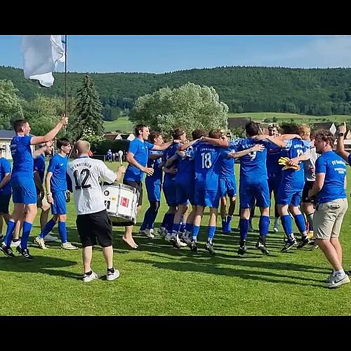 Ewattinger Jubel nach dem Abpfiff