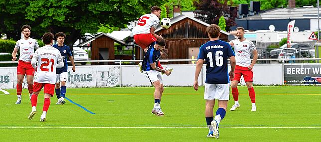 Bild 6: SV Jestetten siegt spät mit 2:1 beim VfB Waldshut – und wir haben Fotos!