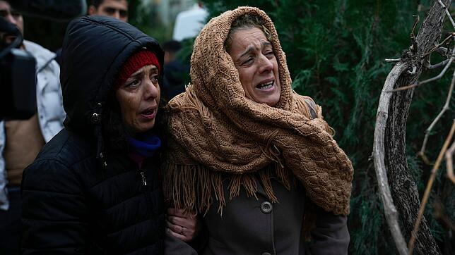 Nach den verheerenden Erdbeben in der Türkei und in Syrien sind die Menschen auf Spenden angewiesen. Ein Überblick über die Möglichkeiten.