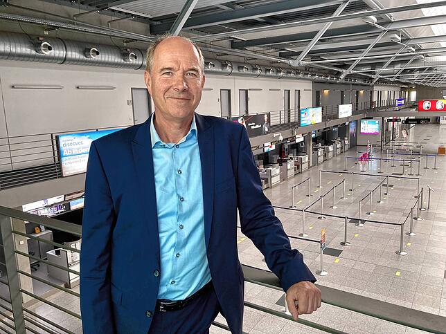 Claus-Dieter Wehr, Geschäftsführer des Flughafens Friedrichshafen, steht erneut vor großen Herausforderungen.