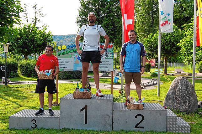 Sie haben bei den Herren gewonnen (von links): Kurt Unterhauser, Christopher Jäck und Roman Jussel.