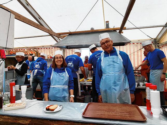Bild 10: Das Erntedankfest in Hecheln zieht viele Menschen aus dem Umland in die Gemeinde Mühlingen